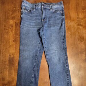 Simply Vera Wang ~ Sz 8 ~ Straight Leg Jeans ~ Excellent Condition